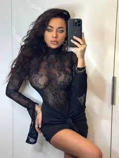 Elvina escort à Paris
