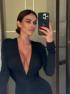 Nona escort à Paris